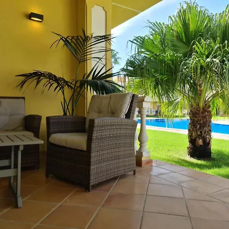 Вилла Homefield Gardens By Hnm *